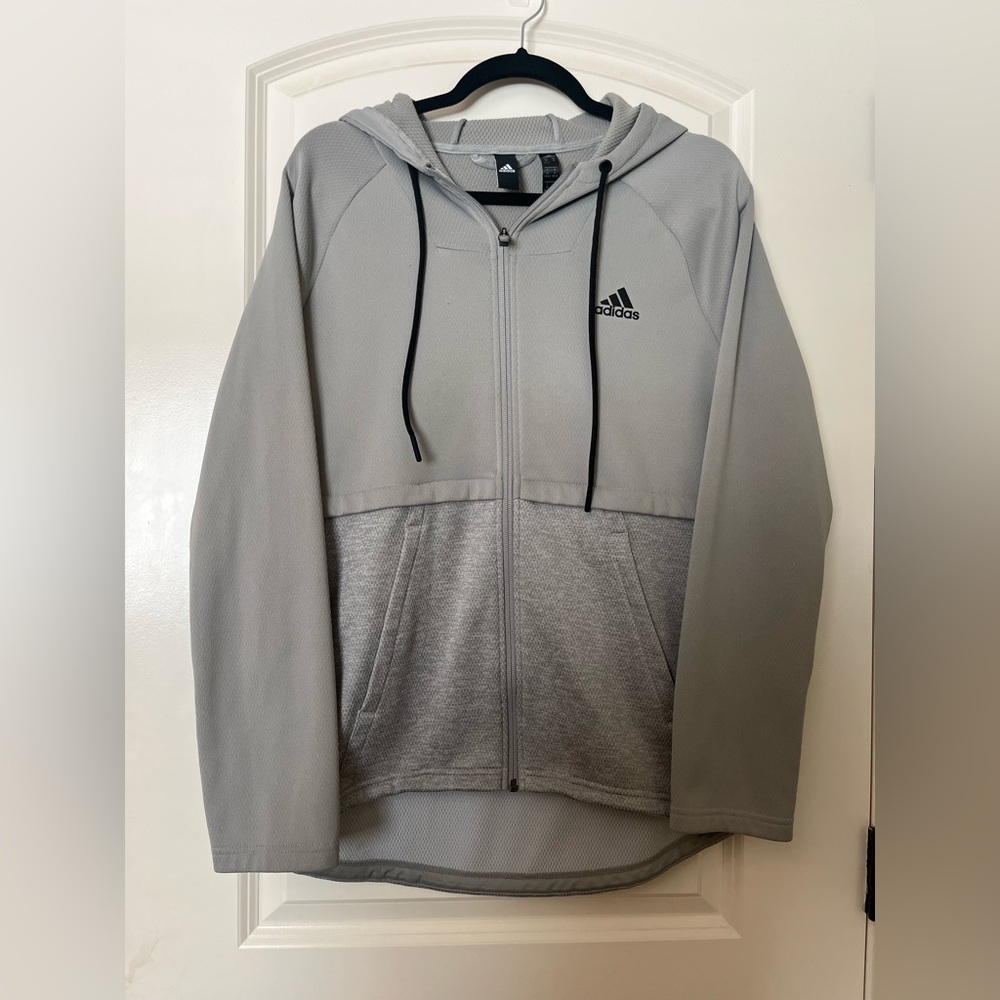 Women’s Adidas Women’s Size Medium 12-14 Climawarm Zip Up Hooded Swearshirt